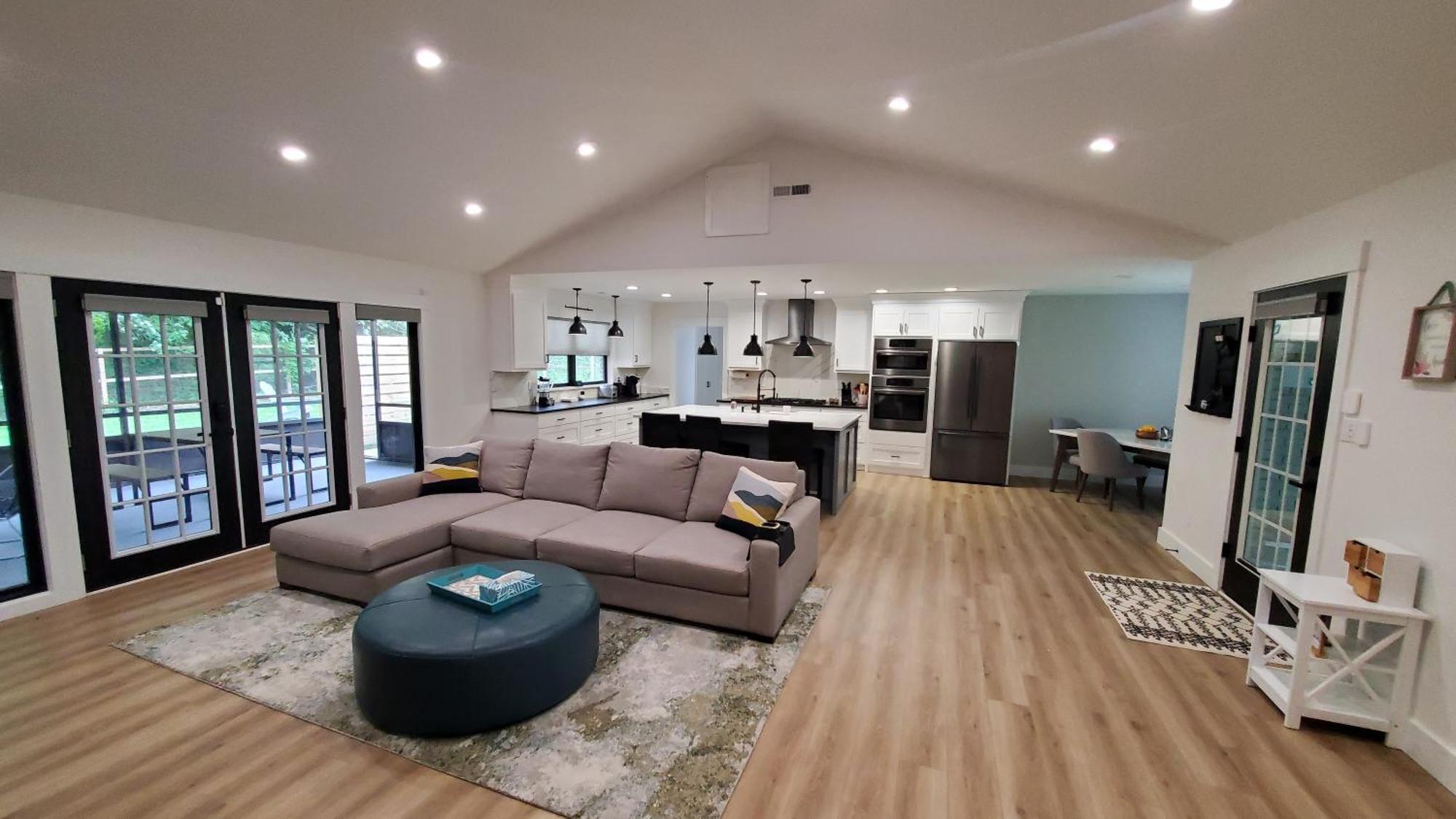 Villa Mid-Century Modern Impeccable Remodel With Hot Tub Asheville Esterno foto